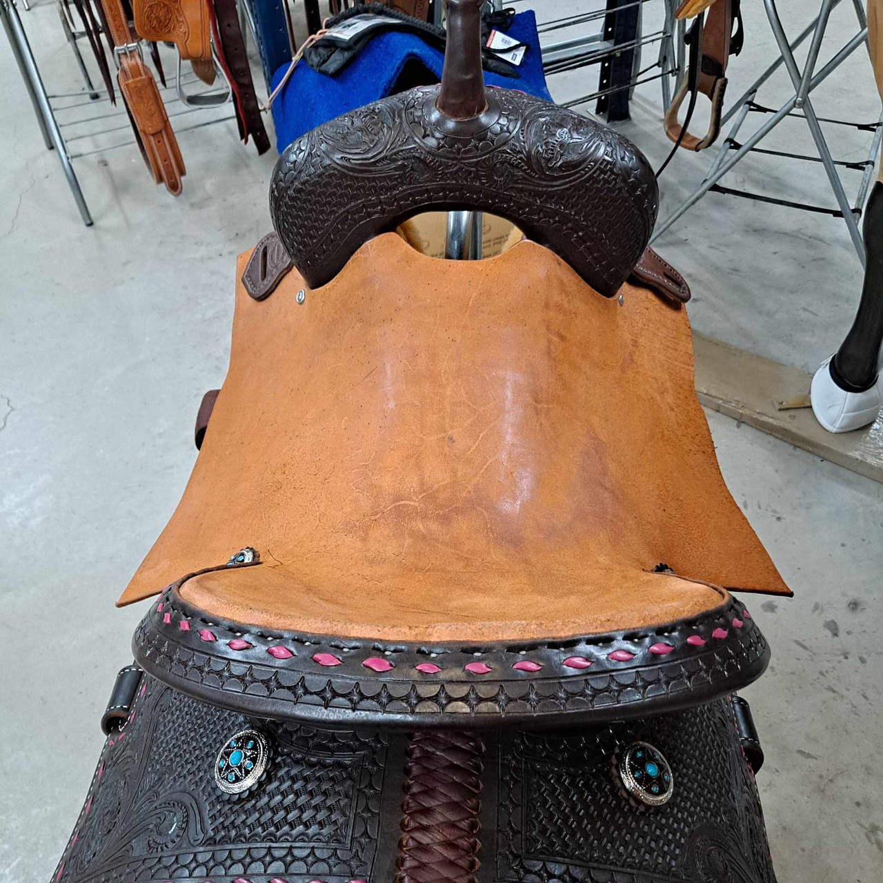 New Fort Worth Competitor Barrel Saddle by Fort Worth Saddle Co with 15.5 inch seat. S1696