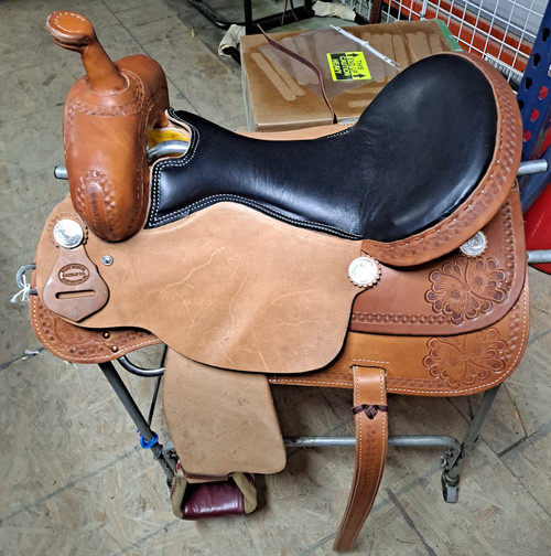 New Trail or Pleasure Saddle by Fort Worth Saddle Co with 16 inch seat. S1591