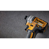 20V MAX* BRUSHLESS IMPACT DRIVER KIT