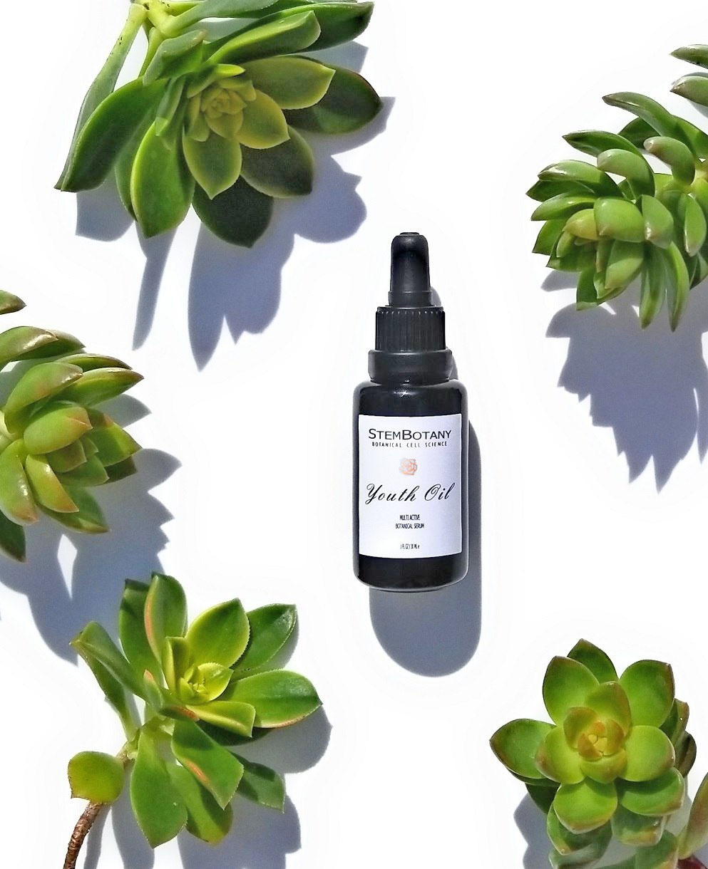 What are the 23 oil blends in the YOUTH OIL?