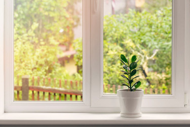 Choosing the Right Material for Your New Mobile Home Windows