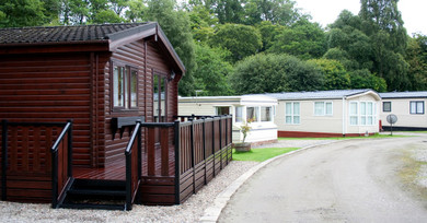 Creative Ways to Customize Your Mobile Home Skirting