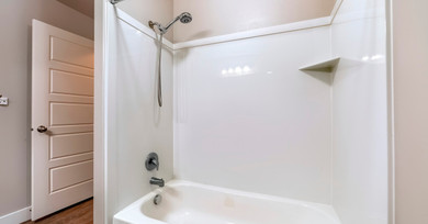 Benefits of Fiberglass for Showers and Tubs