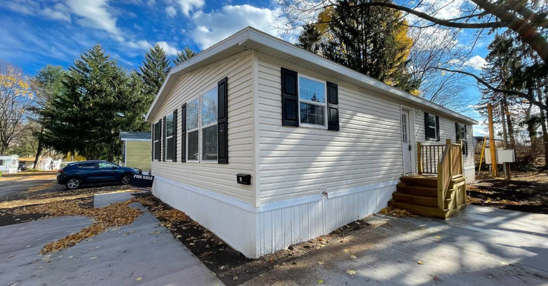 The Importance of Mobile Home Skirting and Maintenance Tips