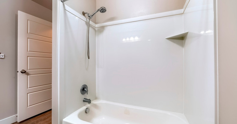 Benefits of Fiberglass for Showers and Tubs