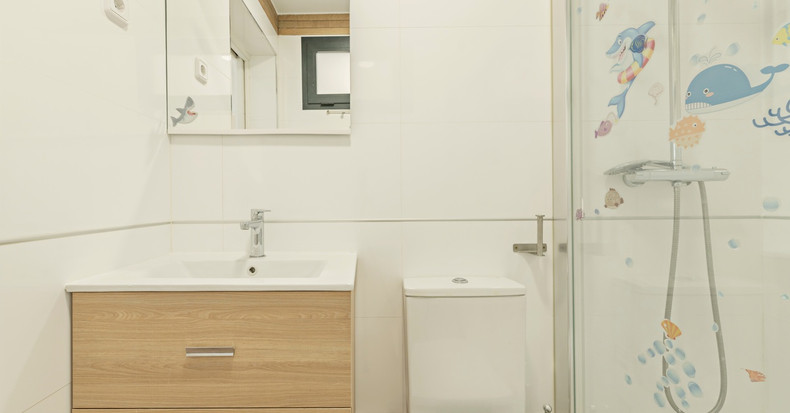 Transform Your Small Mobile Home Bathroom With These Tips