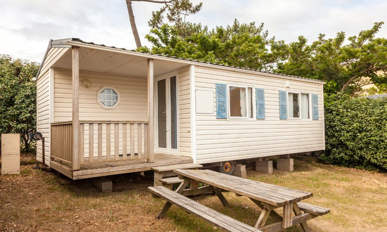 When Is It Time To Hire a Contractor for Your Mobile Home?