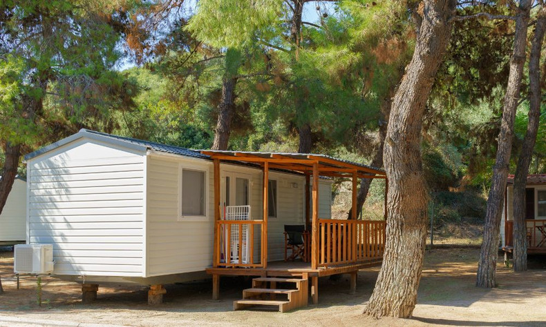 5 Reasons To Buy a Mobile Home This Fall