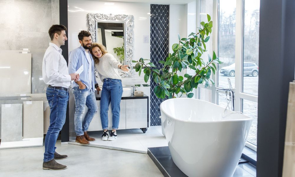 The Differences Between a Garden Tub and a Soaking Tub Mobile Home