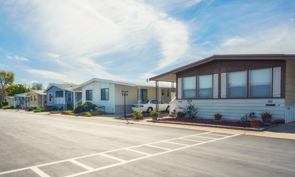 A StepbyStep Guide to Replacing Your Mobile Home Skirting Mobile Home Outfitters