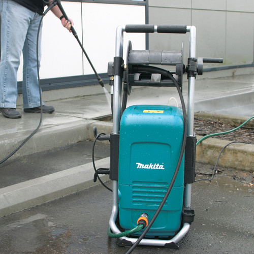 2300W 2030PSI HIGH PRESSURE WATER CLEANER