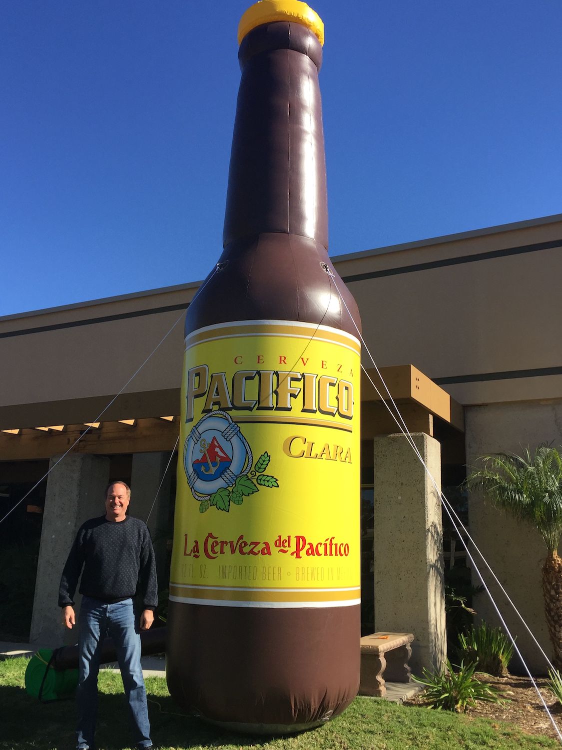 39-pacifico-bottle-20-ft.-giant-inflatable-bottle.jpg