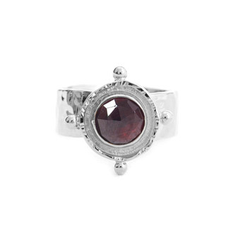 Silver Garnet Gem Medallion Ring Silver Garnet Gem Medallion Ring