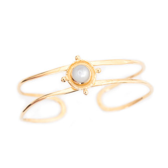 Gold Pearl Gem Medallion Cuff Bracelet Gold Pearl Gem Medallion Cuff Bracelet
