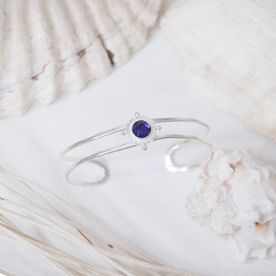 Silver Amethyst Gem Medallion Cuff Bracelet Silver Amethyst Gem Medallion Cuff Bracelet