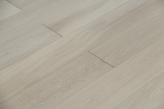 Unfinished A/B Grade 14/3 x 190 x 1900 mm Engineered Oak Planks. minimum Order 5 Packs. £59 m2 inc vat