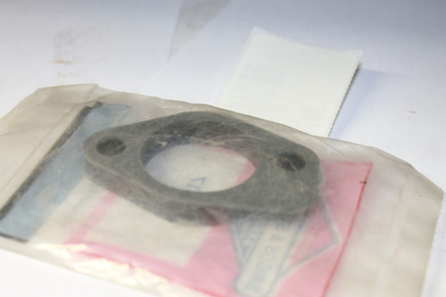 494517 SPACER-CARBUR Briggs & Stratton Engine Parts (BS-494517)