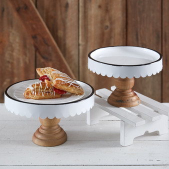 Set Of 2 Scalloped Farmhouse Cake Stands 770590