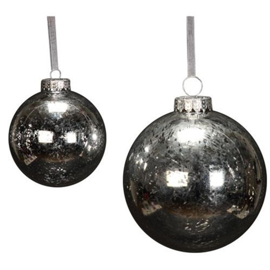 Distressed Silver Poly Ball Ornament 4" GYYA17003