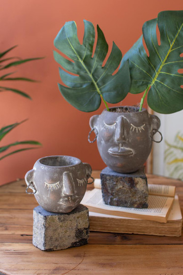 Set Of 2 Clay Face Pots With Rock Base (H4124)