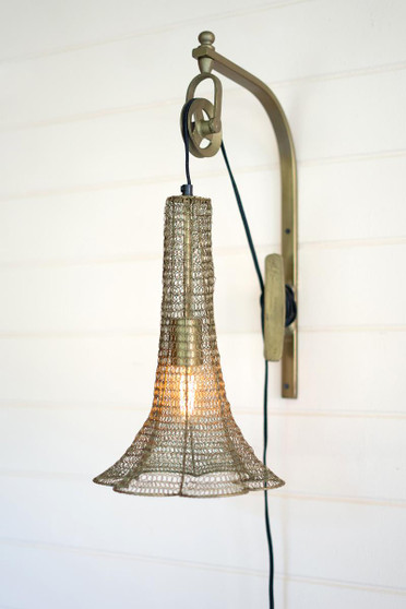 Antique Brass Pulley Wall Lamp With Wire Brass Shade (NNL2734)