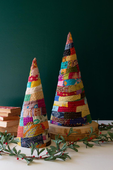 Set Of Two Large Kantha Christmas Topiaries (Pack Of 2) (NRV2373)