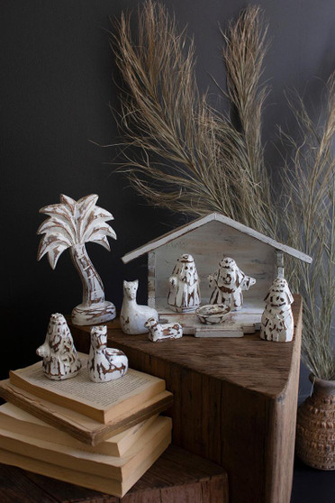 Painted Wooden Nativity Set - Distressed (DRA1056)