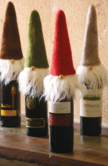 Decorative Set Of 4 Santa Wine Toppers With Wispy Beards