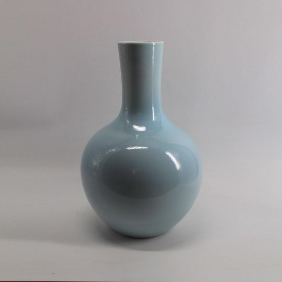 Globular Porcelain Vase Icy Blue (1802M-IB)