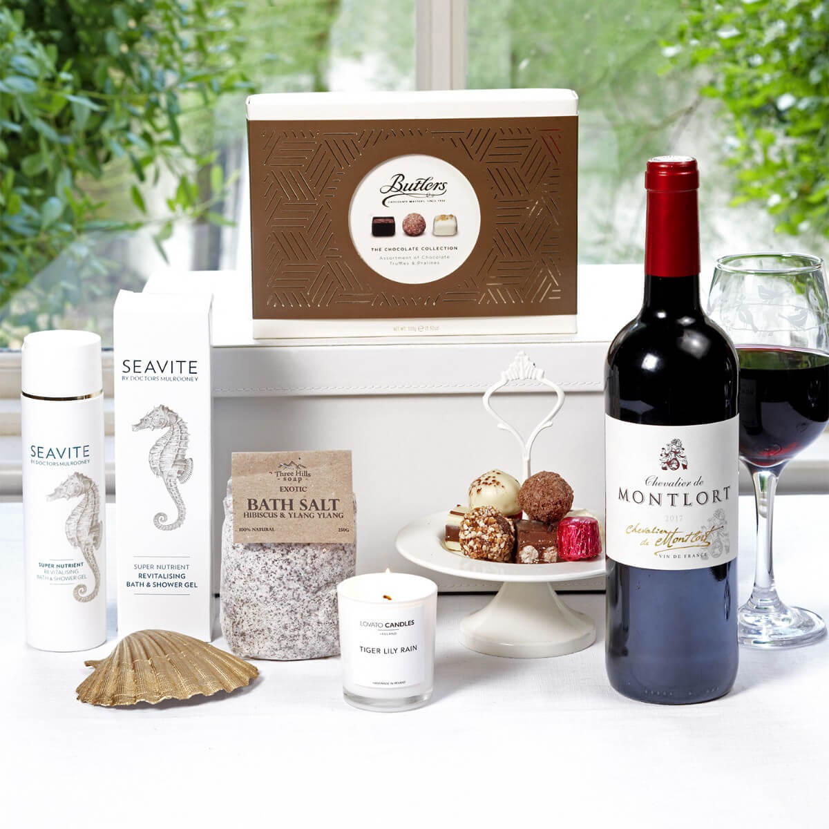 Luxury Pamper Hamper with Wine