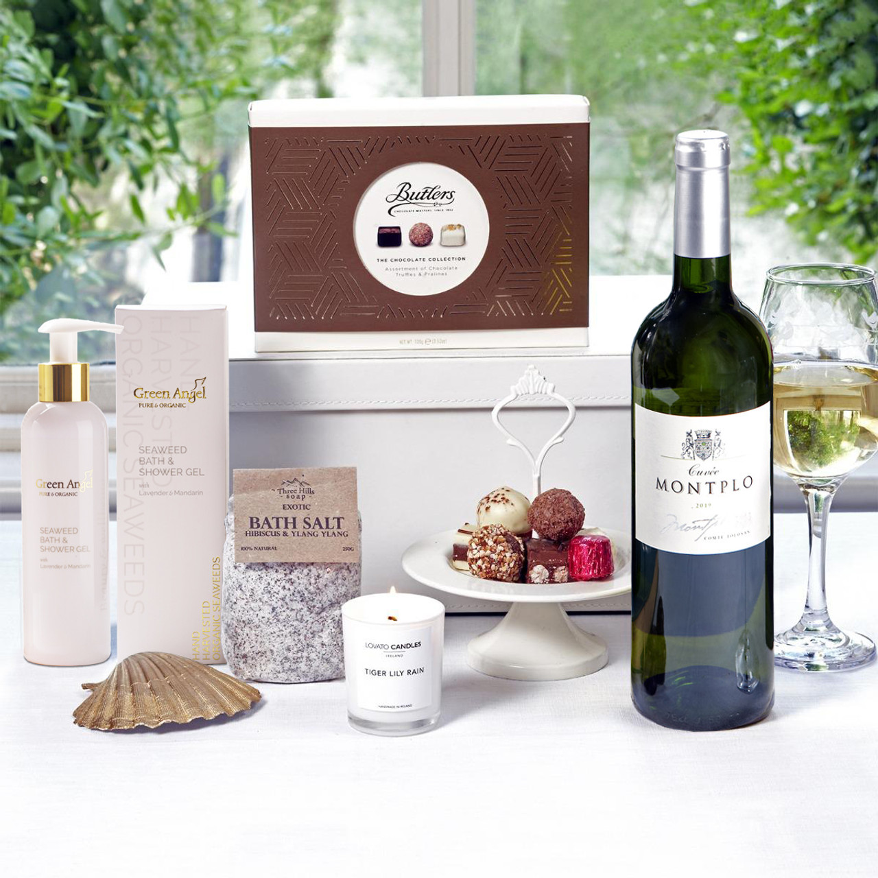 Luxury Pamper Hamper with Wine