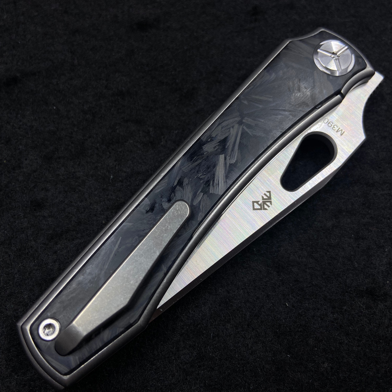 TwoSun TS136 Stingray M390 Carbon Fiber Titanium - Way Of Knife