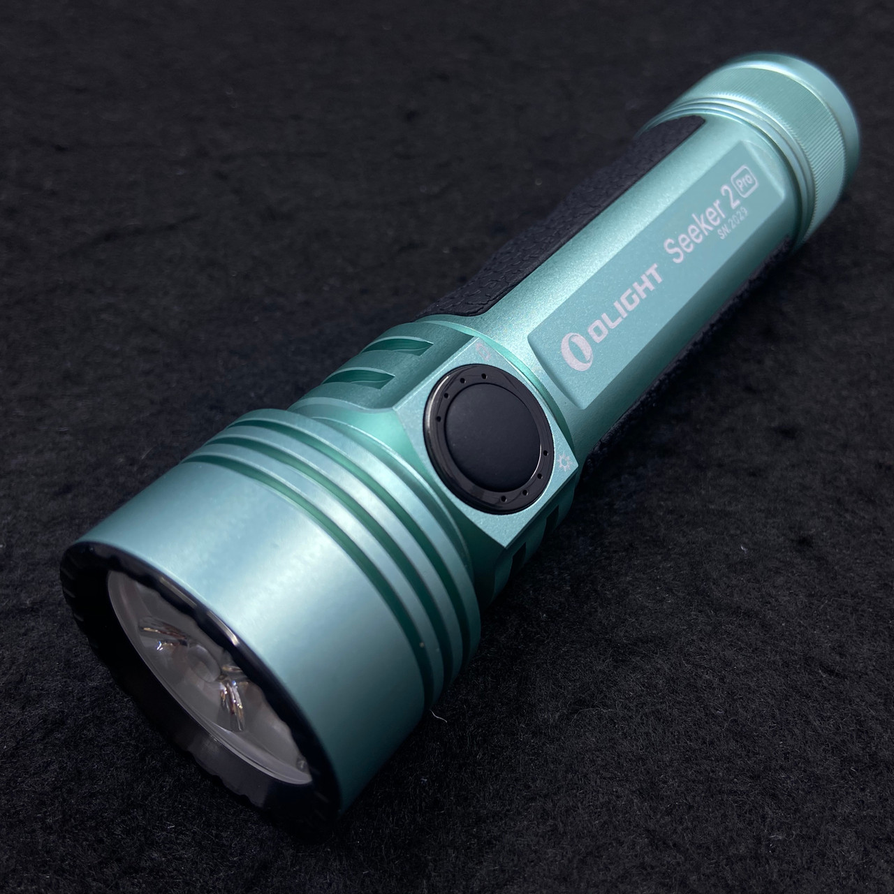 olight flashlight artwork i3T EOS LED (Black) A Philips LUXEON TX CW LED is housed in a compact 3.5 body and emits up to 180 lumens output on Mode 1 or 5 lumens on Mode 2 Flashlights Light painting Store