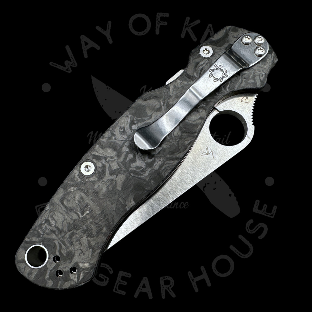 Pre Owned* 003 Spyderco Paramililtary 2 Marbled Carbon Fiber Elmax