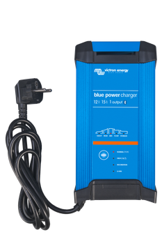 Blue Smart IP22 Charger 12V 15A (1) 230V (front)