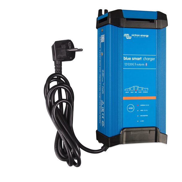 Blue Smart IP22 Charger 12V 20A (3) 230V