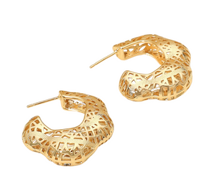 Blossom Edge Metal Cutout Floral Shape Chunky Hoop Earrings - Gold