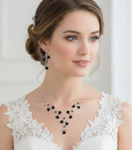 Everly Vine Rhinestone Embellished Rose Flower Cluster Necklace - Black