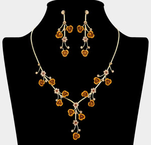 Everly Vine Rhinestone Embellished Rose Flower Cluster Necklace - Topaz