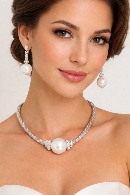 Golden Glow Pearl Accented Necklace - White