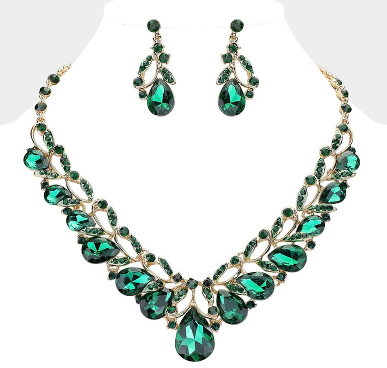 Opulent Essence Teardrop Accented Stone Embellished Necklace - Green