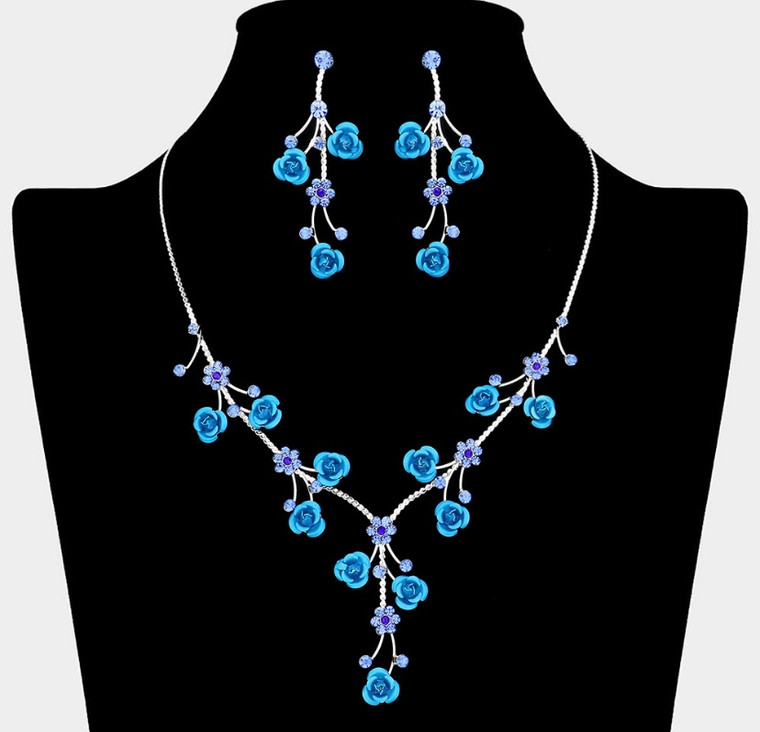 Everly Vine Rhinestone Embellished Rose Flower Cluster Necklace - Blue