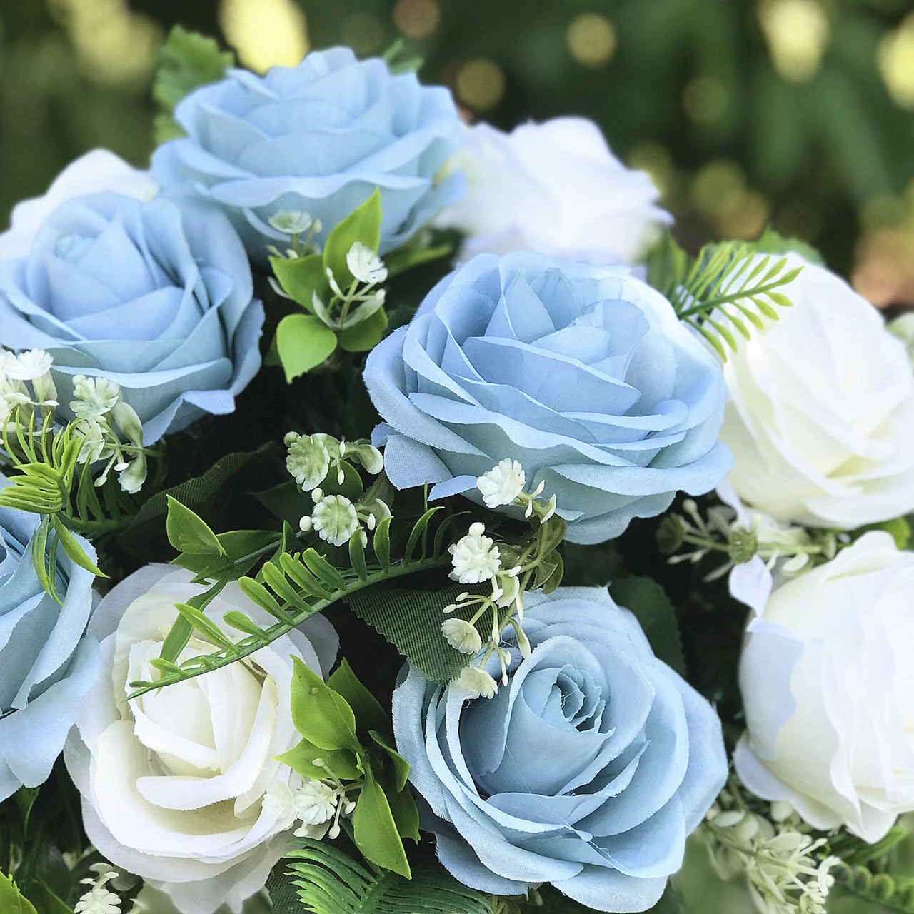 18 Heads Rose Flower Arrangement in Clear Glass Vase with River Rock(Cream Blue)