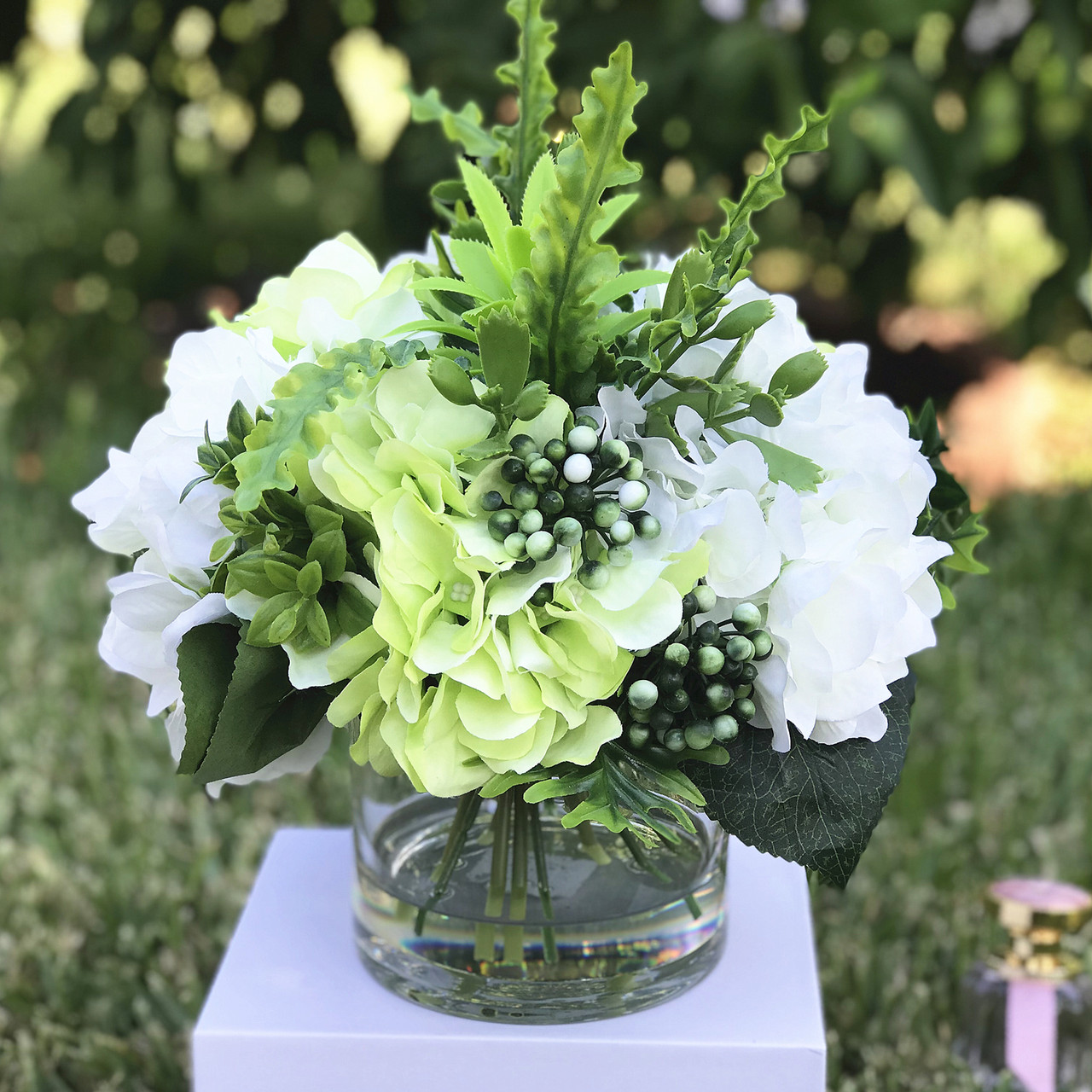 Mixed Artificial Silk Hydrangea Flower Arrangement in Clear Glass Vase