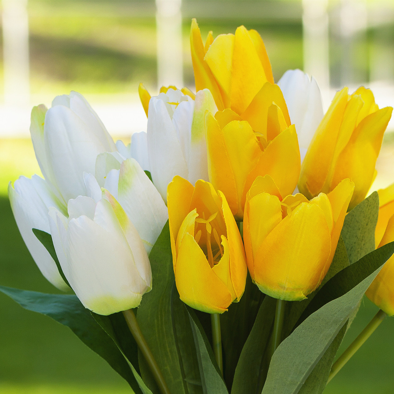 18 Heads Artificial Tulip Flower Arrangement in Glass Vase(Yellow White)