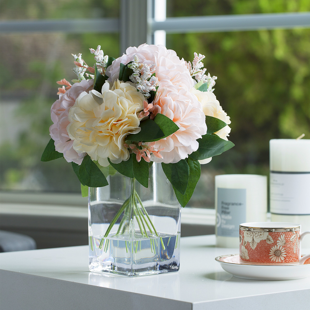 Artificial Silk Dahlia Flower Arrangement in Clear Glass Vase With Faux Water(Cream Beige)