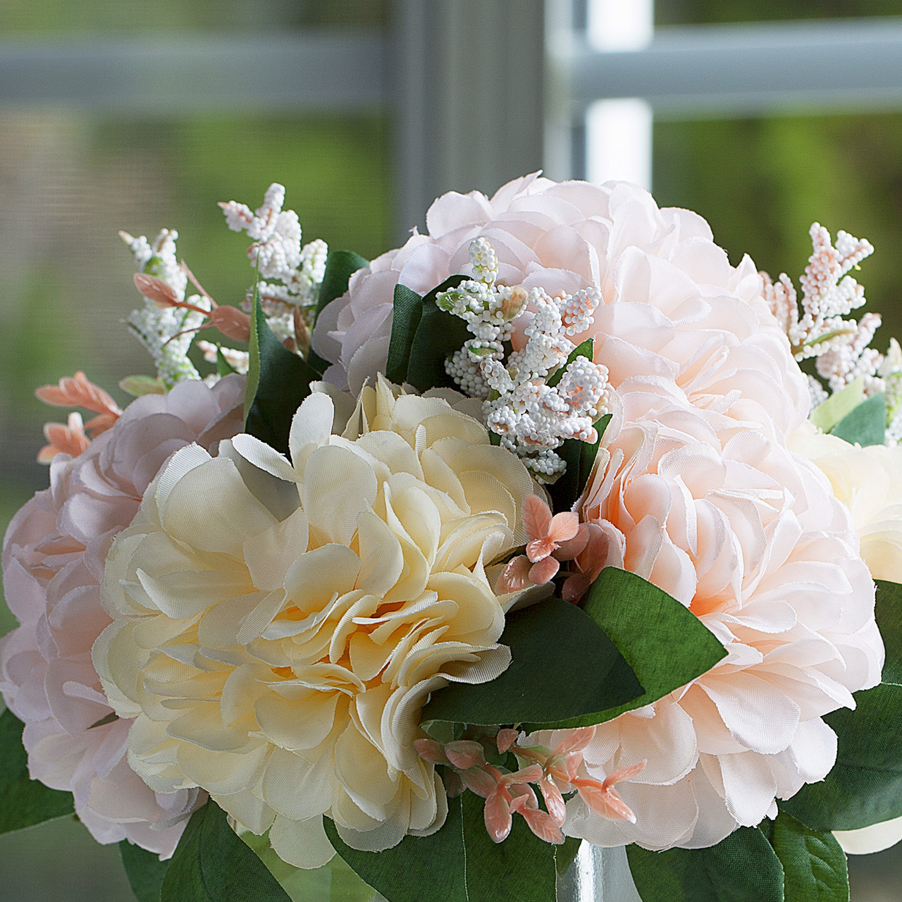 Artificial Silk Dahlia Flower Arrangement in Clear Glass Vase With Faux Water(Cream Beige)