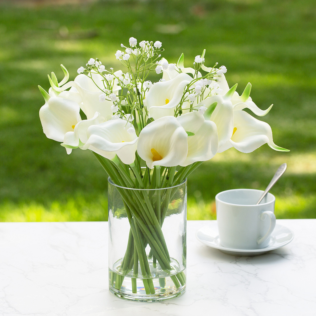 18 Mixed Artificial Real Touch Lily Flower Arrangement in Clear Glass Vase with Faux Water