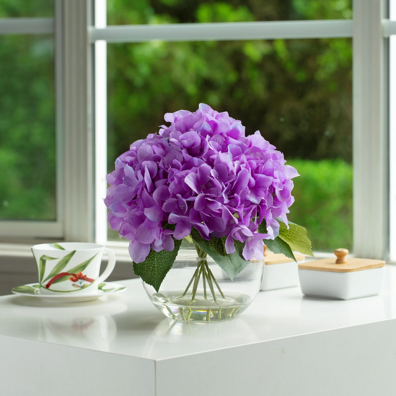 Silk Hydrangea Flower Arrangement in Clear White Vase with Faux Water