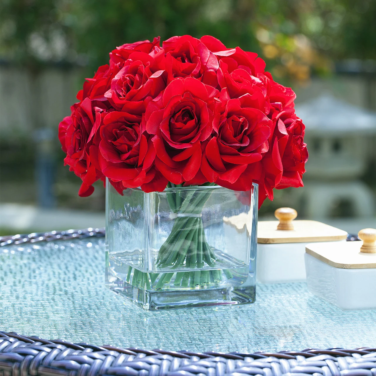 18 Pieces Artificial Roses Flower Arrangement in Cube Glass Vase (New) — Available in 4 Colors